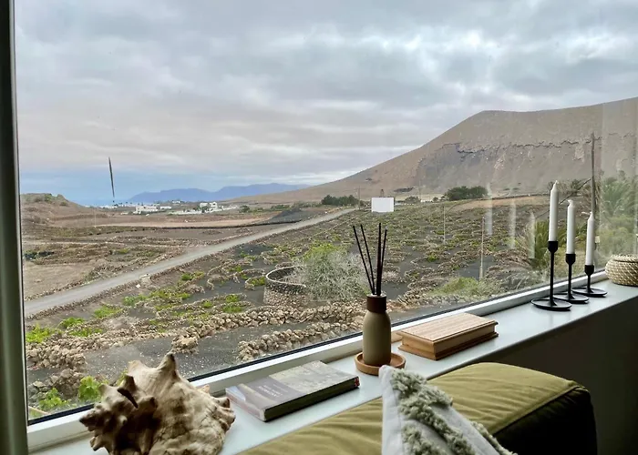 Scenic Views, Heated Pool, Vineyard - Casa Mavi Villa La Vegueta