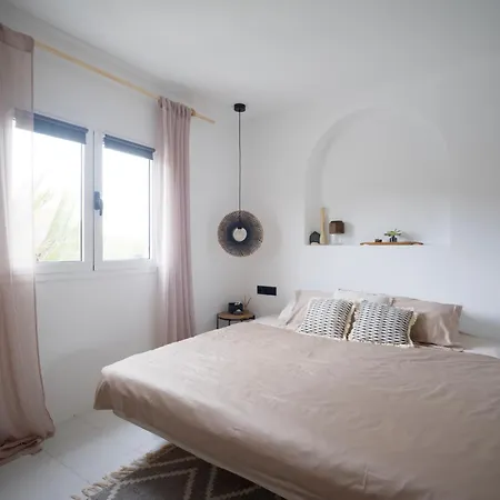 Scenic Views, Heated Pool, Vineyard - Casa Mavi La Vegueta