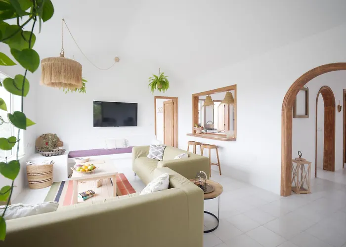 Scenic Views, Heated Pool, Vineyard - Casa Mavi Villa *