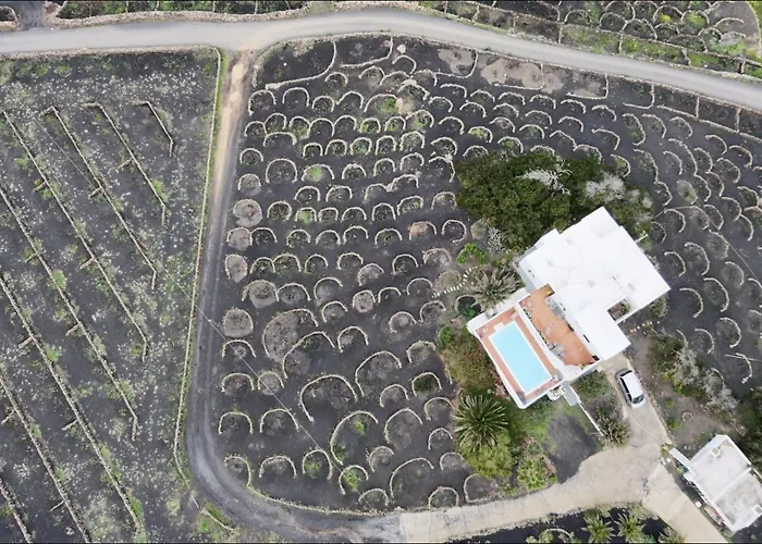 Scenic Views, Heated Pool, Vineyard - Casa Mavi La Vegueta