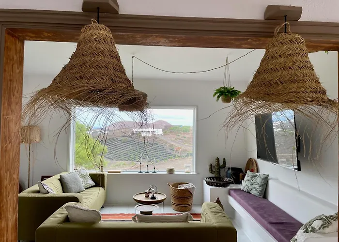 Scenic Views, Heated Pool, Vineyard - Casa Mavi * La Vegueta