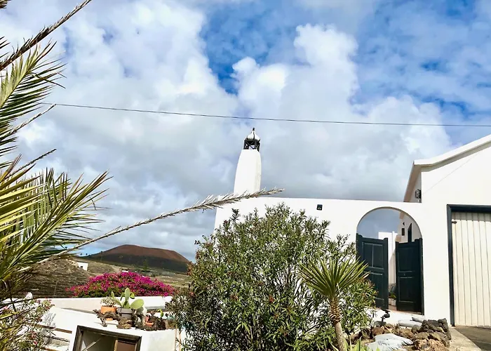 Scenic Views, Heated Pool, Vineyard - Casa Mavi Villa La Vegueta