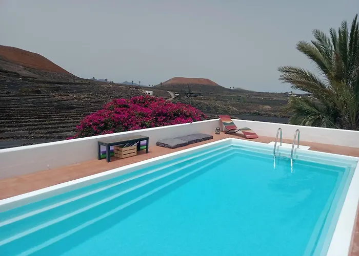Scenic Views, Heated Pool, Vineyard - Casa Mavi Villa *