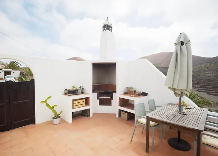 Scenic Views, Heated Pool, Vineyard - Casa Mavi La Vegueta